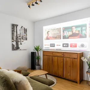 Edler Wohnraum Panoramablick 3 Sz Boxspringbetten, E-ladestation, Kaffeevollautomat, Klima, Lift, Terrasse & 2xtg Apartment Graz